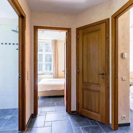 Spacious In A 16th-century Castle Σπίτι διακοπών Aywaille