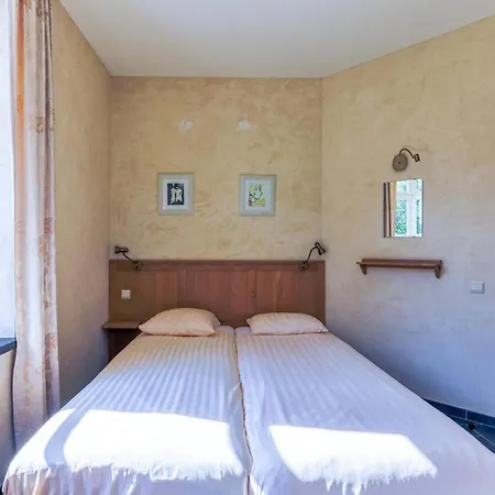 Spacious In A 16th-century Castle Эвей